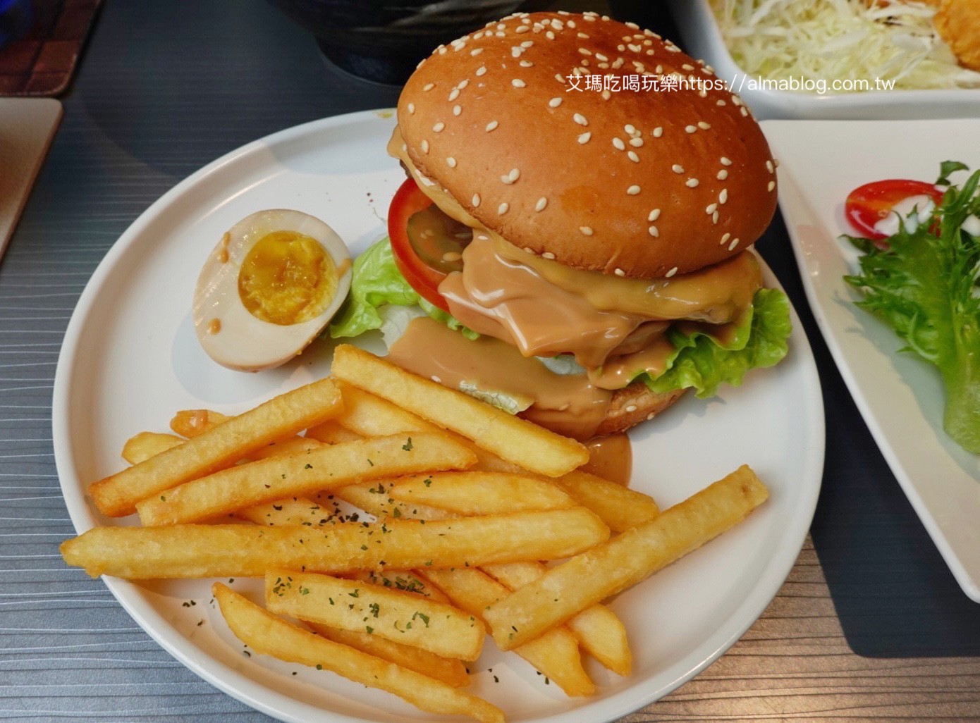 〖陪你走一段路 Walk with you〗八德庇護餐廳|商店.兩大片叉燒拉麵才150元還附飲料!提供飲料寄杯、冷凍小品、點心伴手禮 〖陪你走一段路 Walk with you〗八德庇護餐廳|商店.兩大片叉燒拉麵才150元還附飲料!提供飲料寄杯、冷凍小品、點心伴手禮