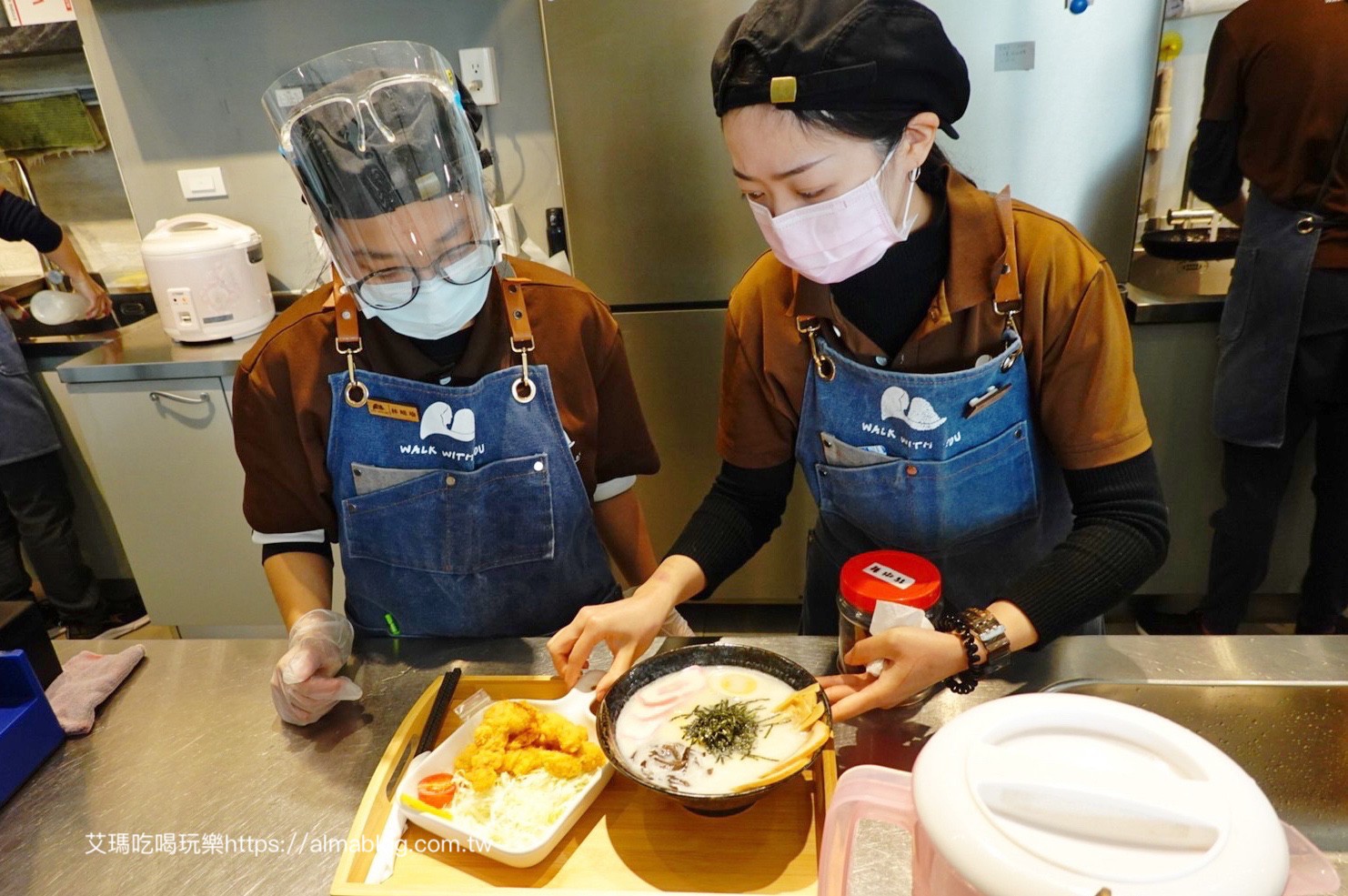 〖陪你走一段路 Walk with you〗八德庇護餐廳|商店.兩大片叉燒拉麵才150元還附飲料!提供飲料寄杯、冷凍小品、點心伴手禮 〖陪你走一段路 Walk with you〗八德庇護餐廳|商店.兩大片叉燒拉麵才150元還附飲料!提供飲料寄杯、冷凍小品、點心伴手禮