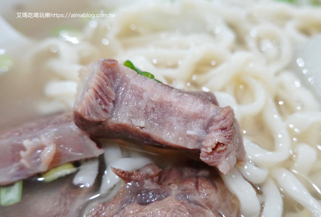 〖文興清燉牛肉羊肉拉麵〗不用跑林口人擠人!這間清燉拉麵有67分像.最便宜拉麵只要40元.點大碗牛肉麵吃最爽 〖文興清燉牛肉羊肉拉麵〗不用跑林口人擠人!這間清燉拉麵有67分像.最便宜拉麵只要40元.點大碗牛肉麵吃最爽