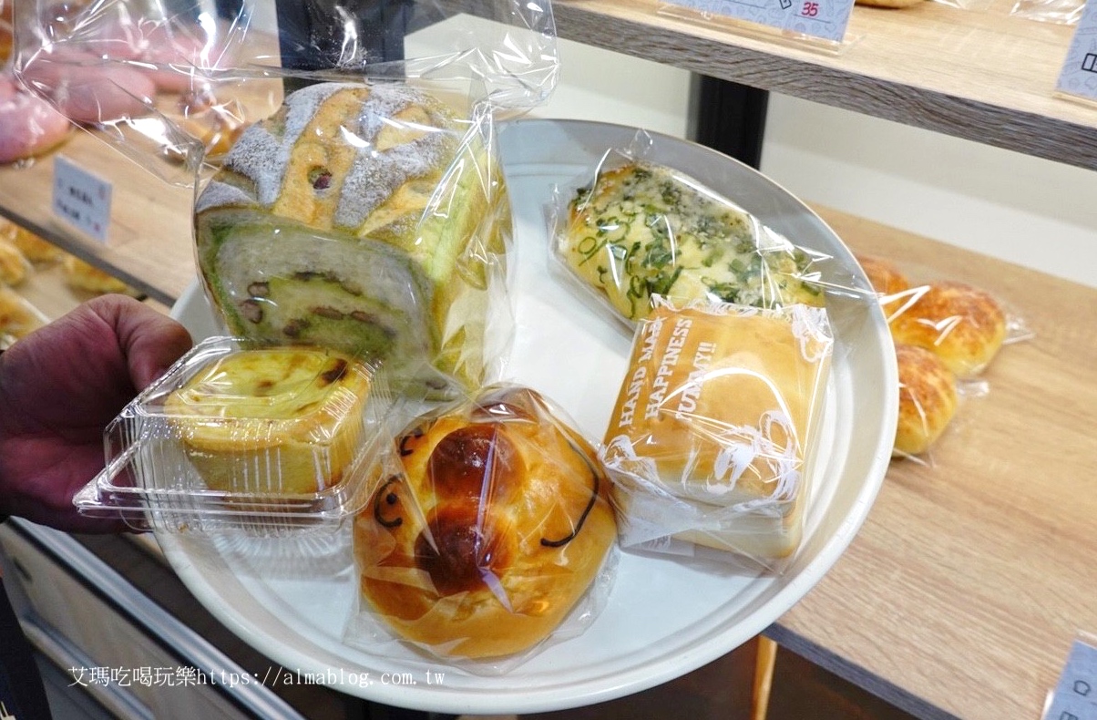 吐司,小巷弄烘焙坊,楊梅美食,母親節蛋糕,法式白土司,派對蛋糕,麵包 吐司,小巷弄烘焙坊,楊梅美食,母親節蛋糕,法式白土司,派對蛋糕,麵包