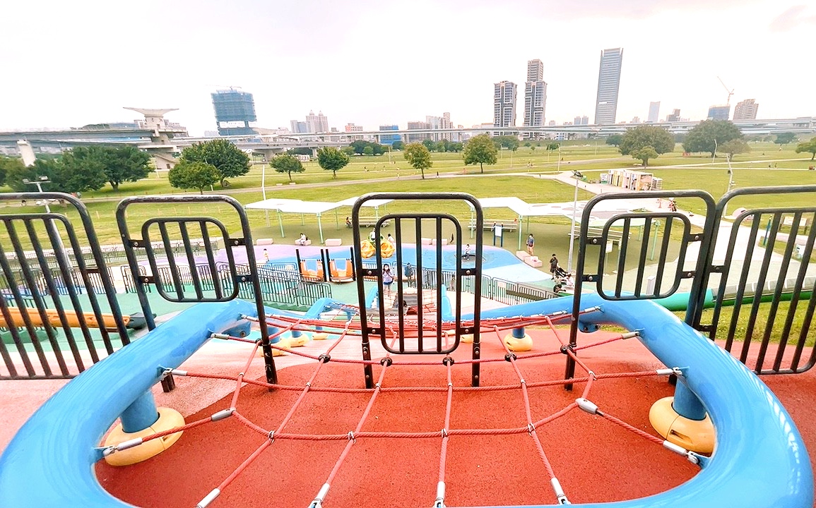 台北好玩,大都會公園熊猴森樂園,新北公園,水樂園