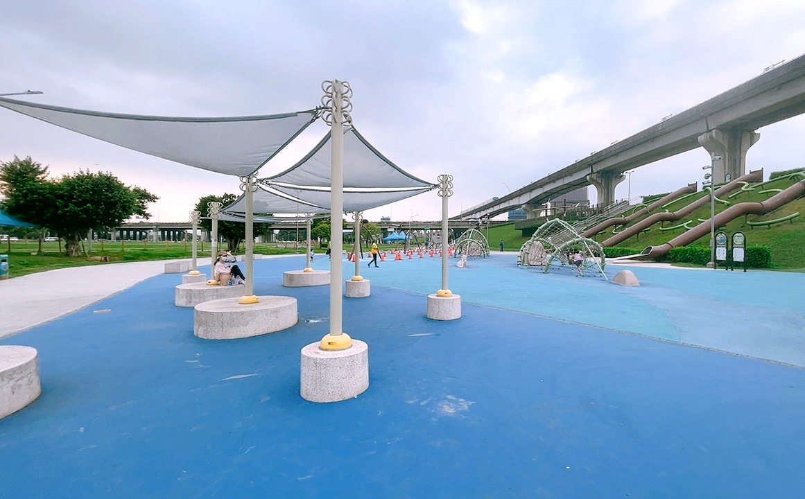台北好玩,大都會公園熊猴森樂園,新北公園,水樂園