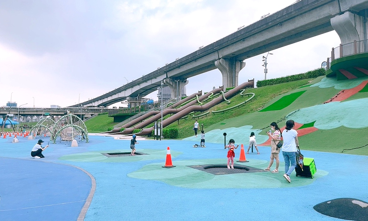 台北好玩,大都會公園熊猴森樂園,新北公園,水樂園