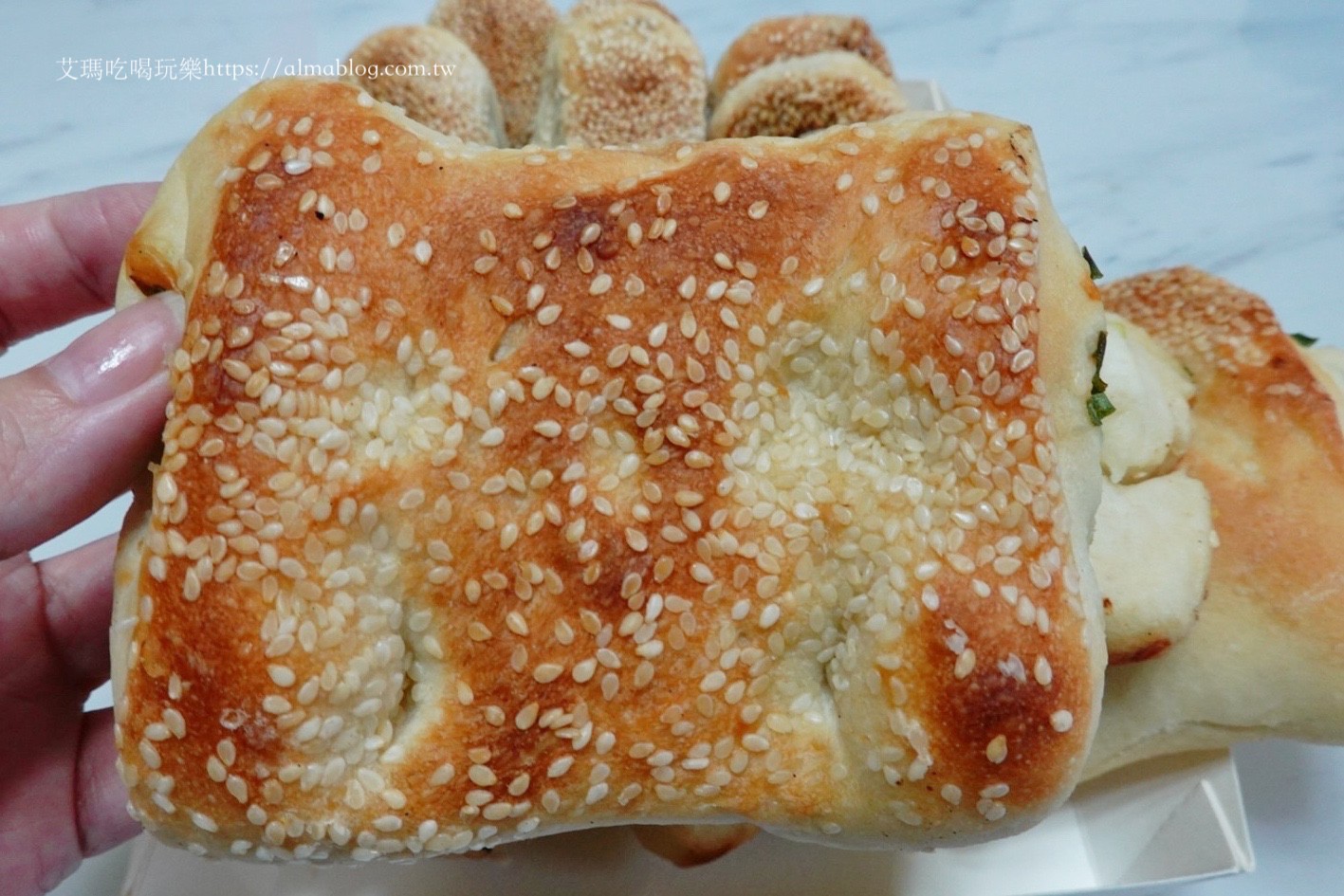 三重美食,台北美食,燒餅,碳烤燒餅小酥餅,酥餅,銅板小吃 三重美食,台北美食,燒餅,碳烤燒餅小酥餅,酥餅,銅板小吃