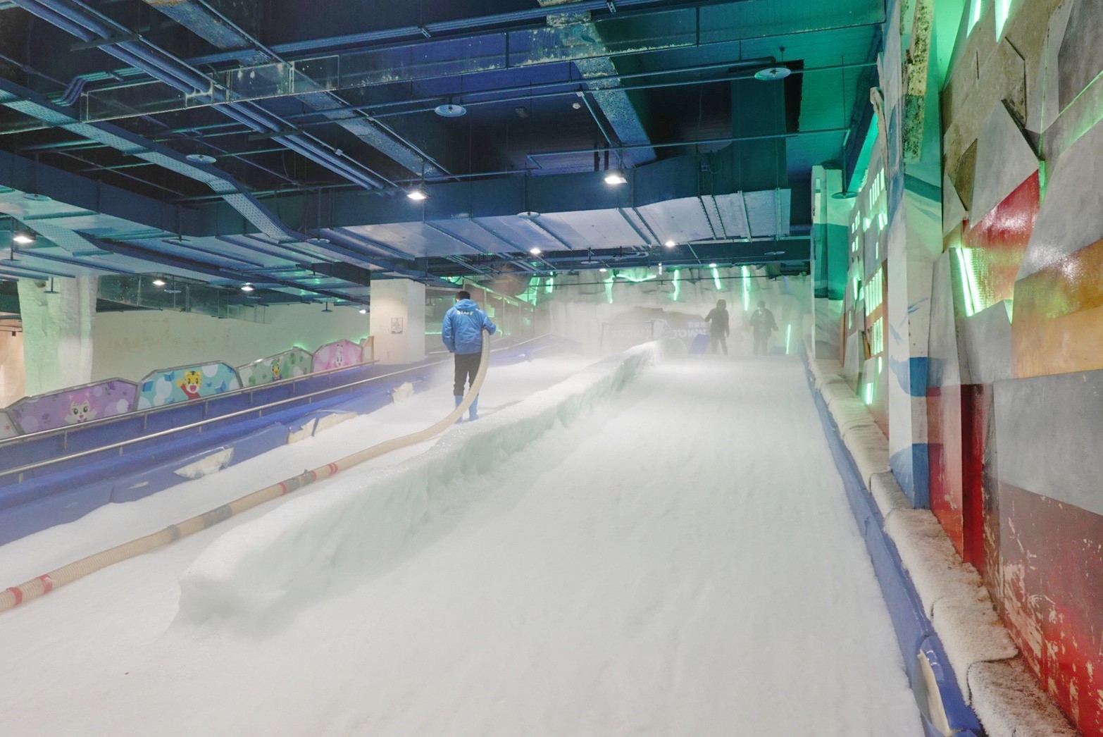 20度恆溫雪場,SNOWTOWN 雪樂地,台中三井,台中好玩,巧虎好朋友雪之旅,滑雪