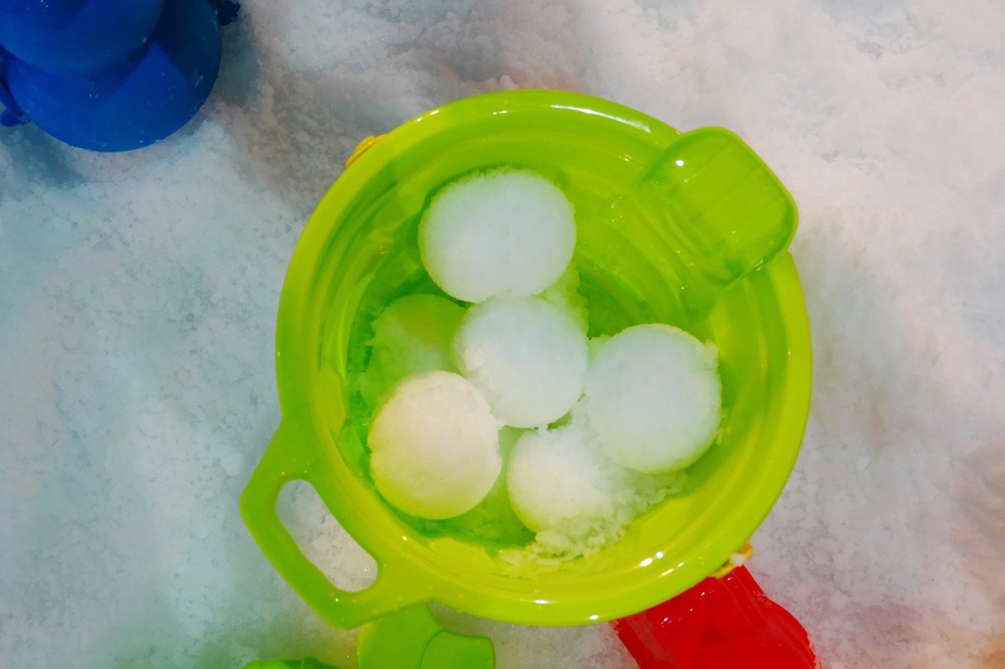 20度恆溫雪場,SNOWTOWN 雪樂地,台中三井,台中好玩,巧虎好朋友雪之旅,滑雪