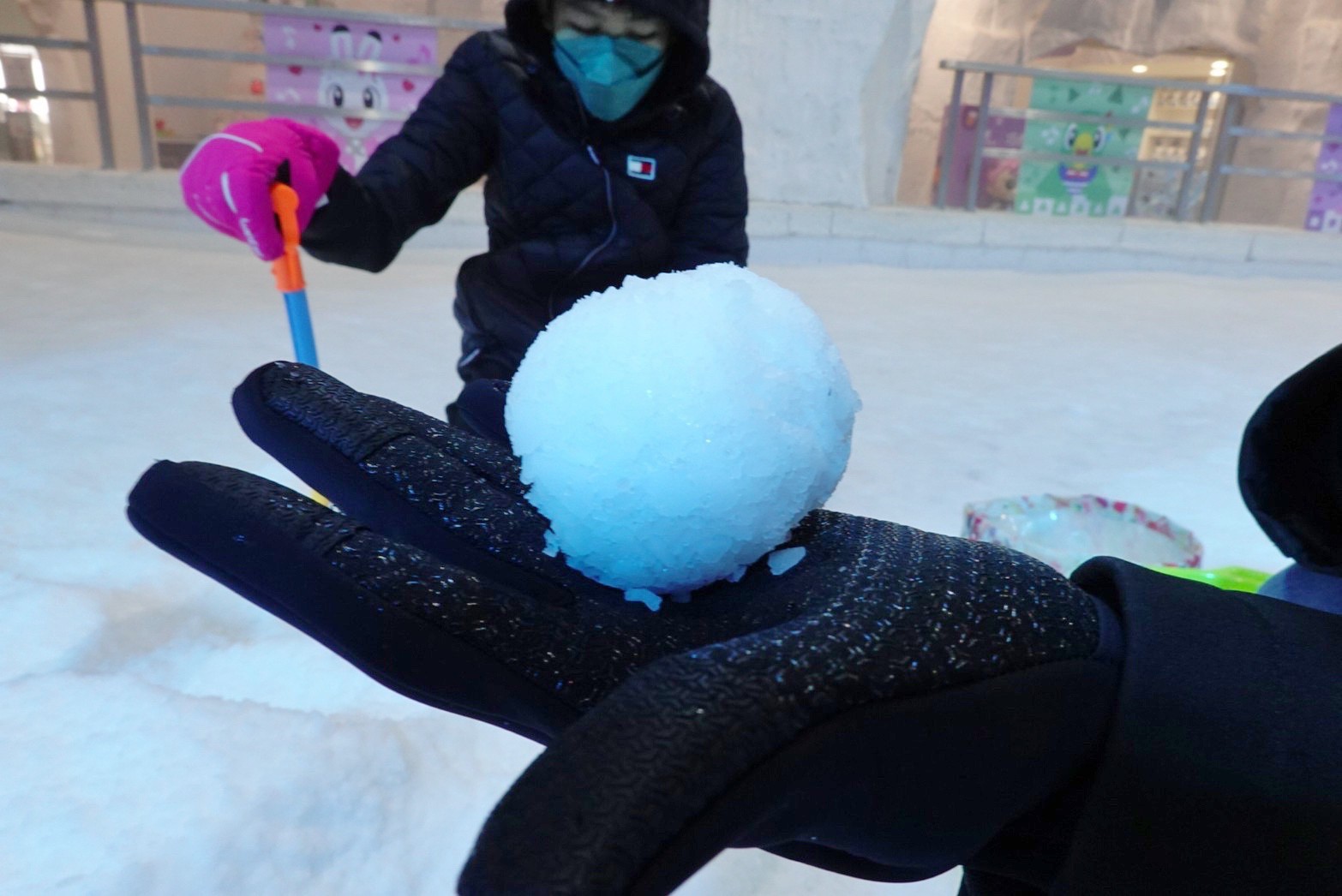 20度恆溫雪場,SNOWTOWN 雪樂地,台中三井,台中好玩,巧虎好朋友雪之旅,滑雪