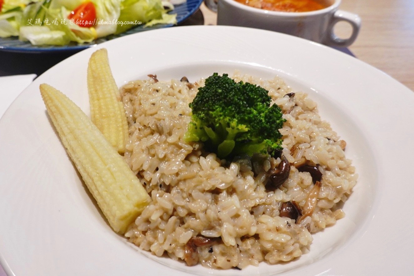 原肉塊濕式熟成技術,台北美食,吃到飽,瀧厚炙燒牛排大安店,炙燒豬排,牛排,肋眼牛排