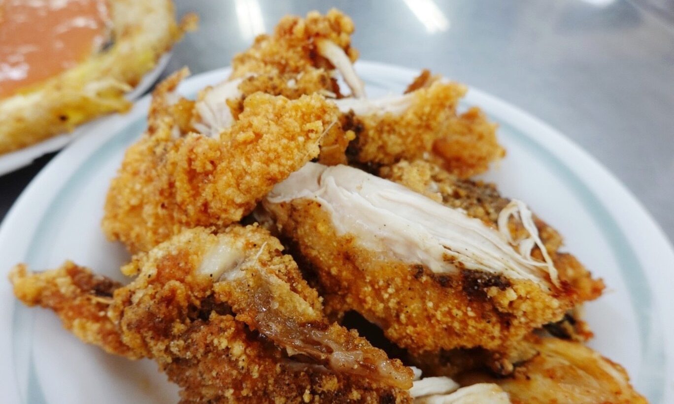南崁香雞排蚵仔煎花枝羹 