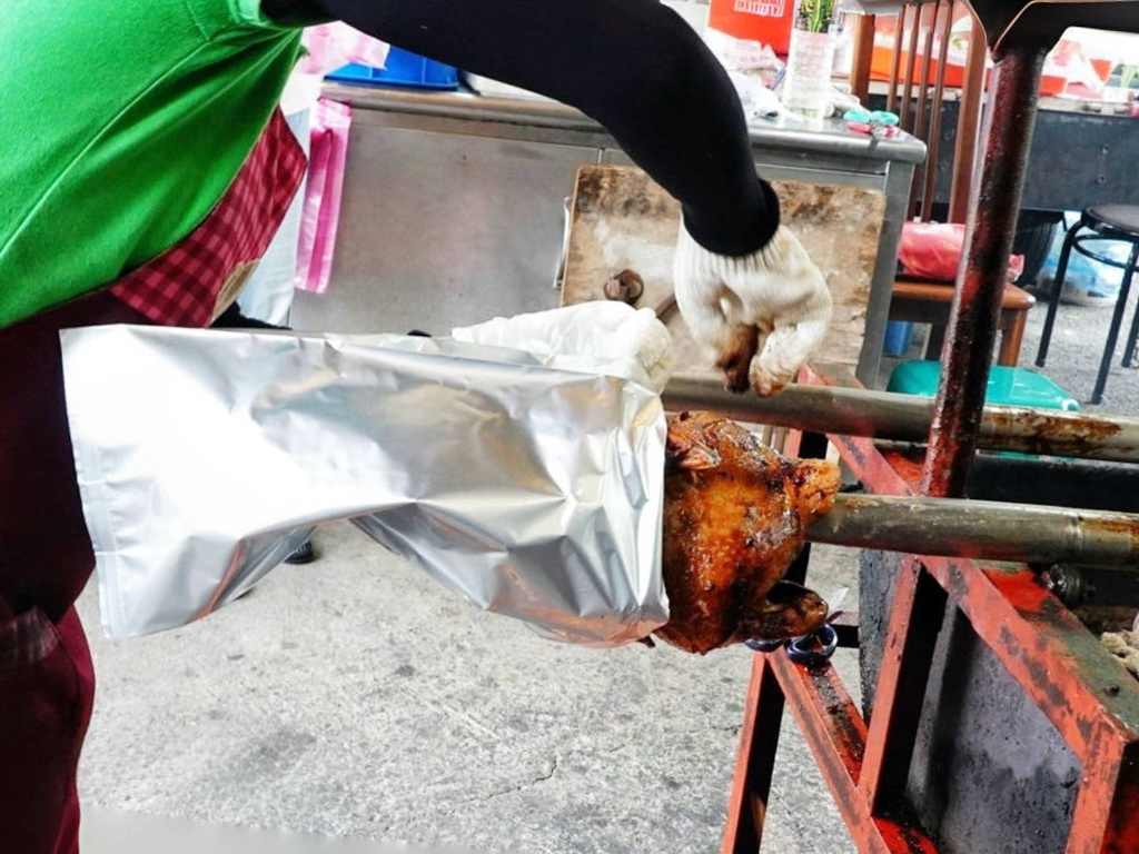 王家碳烤鋼管雞
