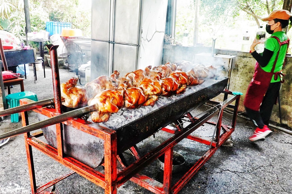 王家碳烤鋼管雞