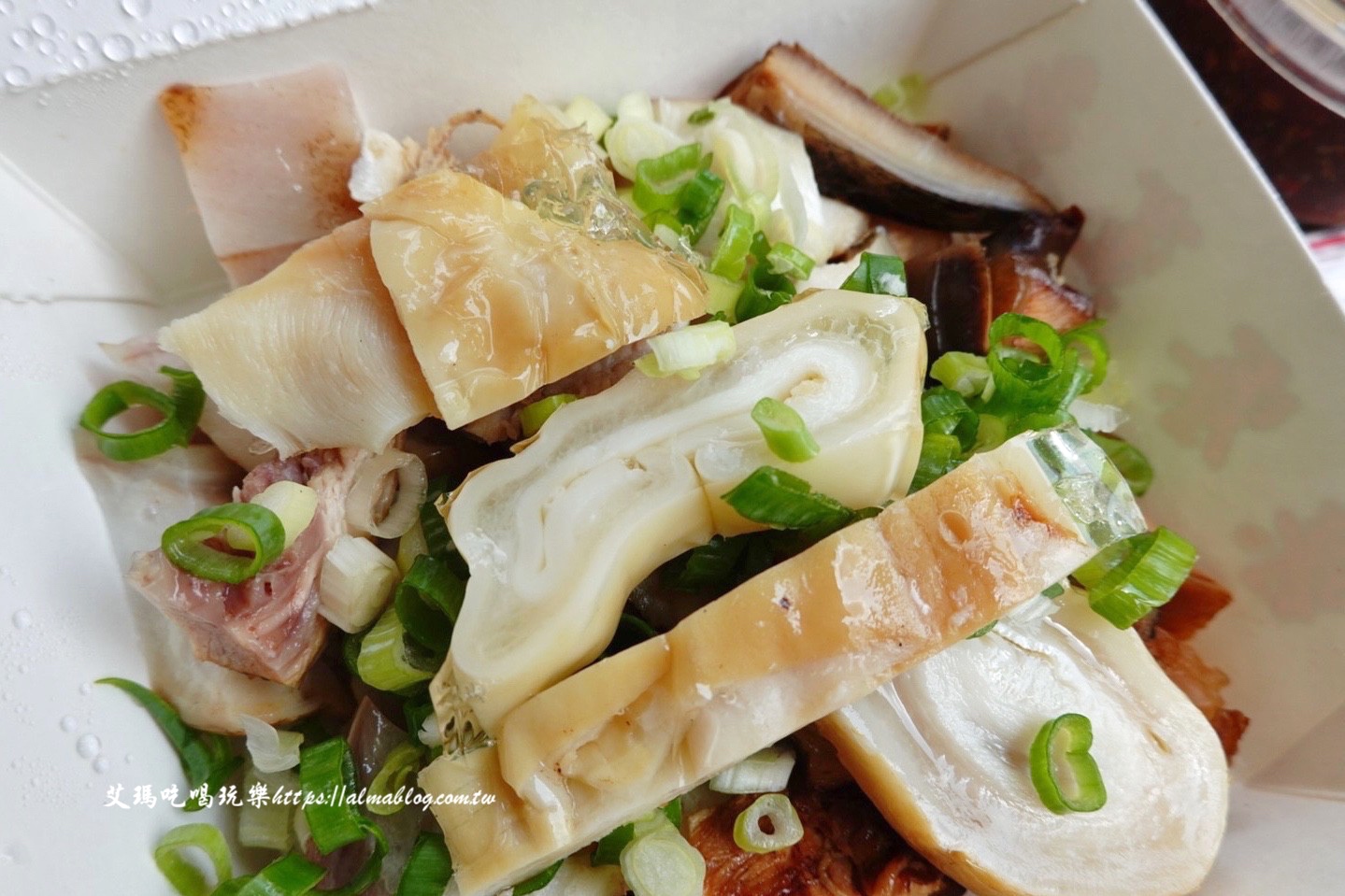 百年老店柴寮仔鯊魚煙
