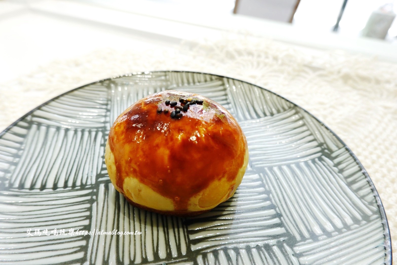 一格 une pâtisserie,咖啡館,平鎮美食,月餅,桃園美食,蛋黃酥,雲南餅 一格 une pâtisserie,咖啡館,平鎮美食,月餅,桃園美食,蛋黃酥,雲南餅