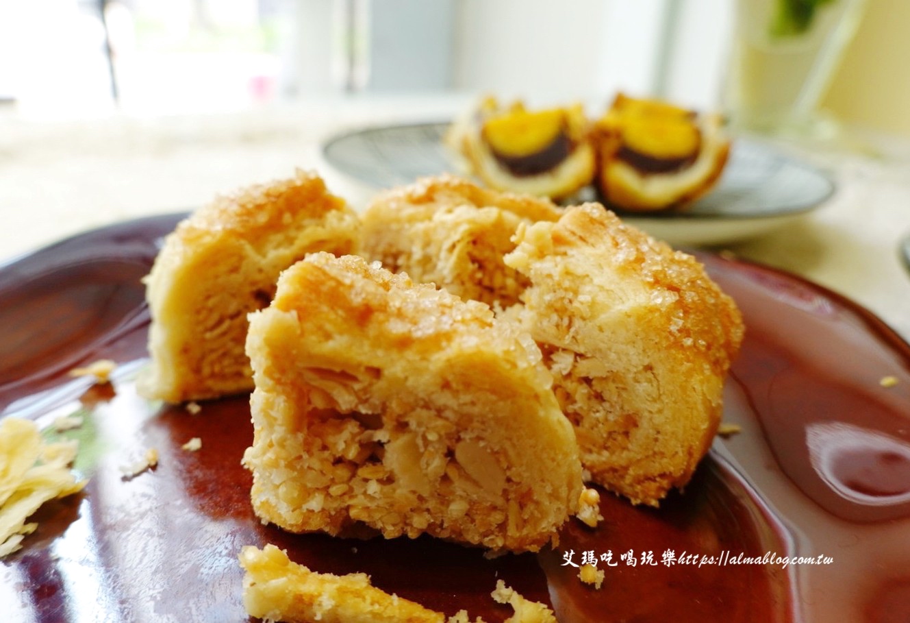 一格 une pâtisserie,咖啡館,平鎮美食,月餅,桃園美食,蛋黃酥,雲南餅 一格 une pâtisserie,咖啡館,平鎮美食,月餅,桃園美食,蛋黃酥,雲南餅