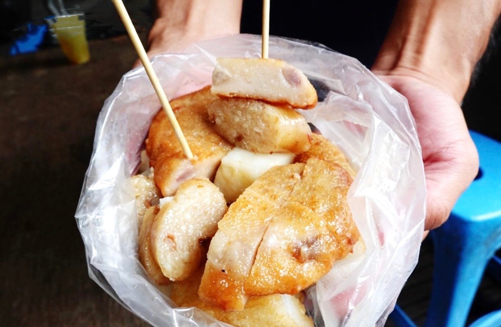 芋頭美食,芋頭控,芋頭小吃,台灣小吃,台灣美食,芋頭饅頭,芋圓,芋頭蛋糕,芋頭好吃,芋頭餅,芋粿巧,芋粿,包子饅頭,芋頭泥,芋頭蛋糕,芋頭點心,芋頭米粉,芋頭乳凍卷,萬里米琪淋乳凍蛋糕,手工巨大芋圓,金山芋圓王,芋頭排骨酥麵,瑞芳橋頭排骨麵,老字號芋泥球,連珍糕餅店,荷葉香芋糕,吉園葡花園野菜餐廳,賢夫美食,芋頭泡芙,芋頭派,食芋堂大稻埕門市,芋頭千層饅頭,市場老竹子三發包子,芋頭起司三明治,南波One超營養三明治,.芋粿Q,市場生炒魷魚,蘿蔔糕,老字號芋,阿瑞官粿店,新莊阿茶芋圓,芋頭牛奶冰,小夜城冰果城,芋頭波士頓派,白楊樹糕點小舖,芋頭饅頭,老麵酵匠包子饅頭,芋Q酥,三合院手工蛋黃酥,手工芋泥鴨磚,手工現做芋泥餅,超大芋頭米粉鍋,虎頭山土雞城,素馨綠茶芋頭麻糬,純米手作粿店,林家芋泥球,腳踏車芋泥,雪花糕專賣店,劉大爺豆花刨冰,樂群冷凍芋,紫芋粳粽,素珠芋丸,阿潘肉包,芋圓大大,陳家阿嬤拔絲地瓜,三泉冰淇淋工廠