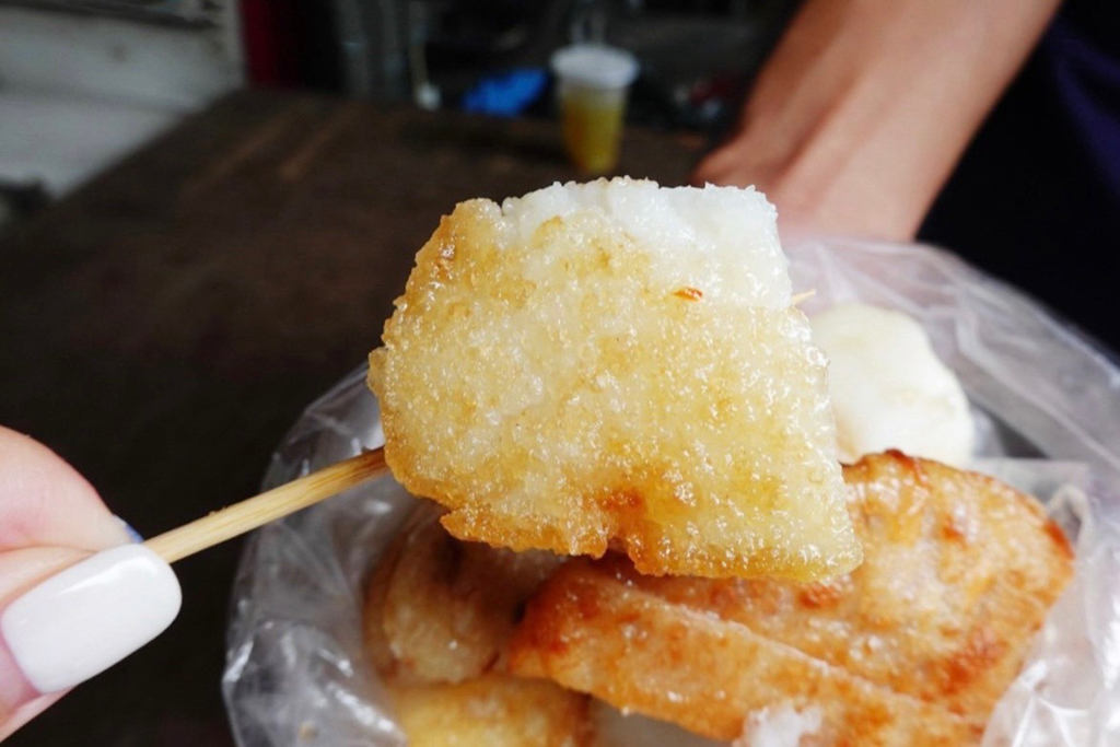 高記生炒魷魚,黃石市場,新北美食,早市美食,蘿蔔糕,芋粿,米腸,炸物,綜合炸物,傳統市場