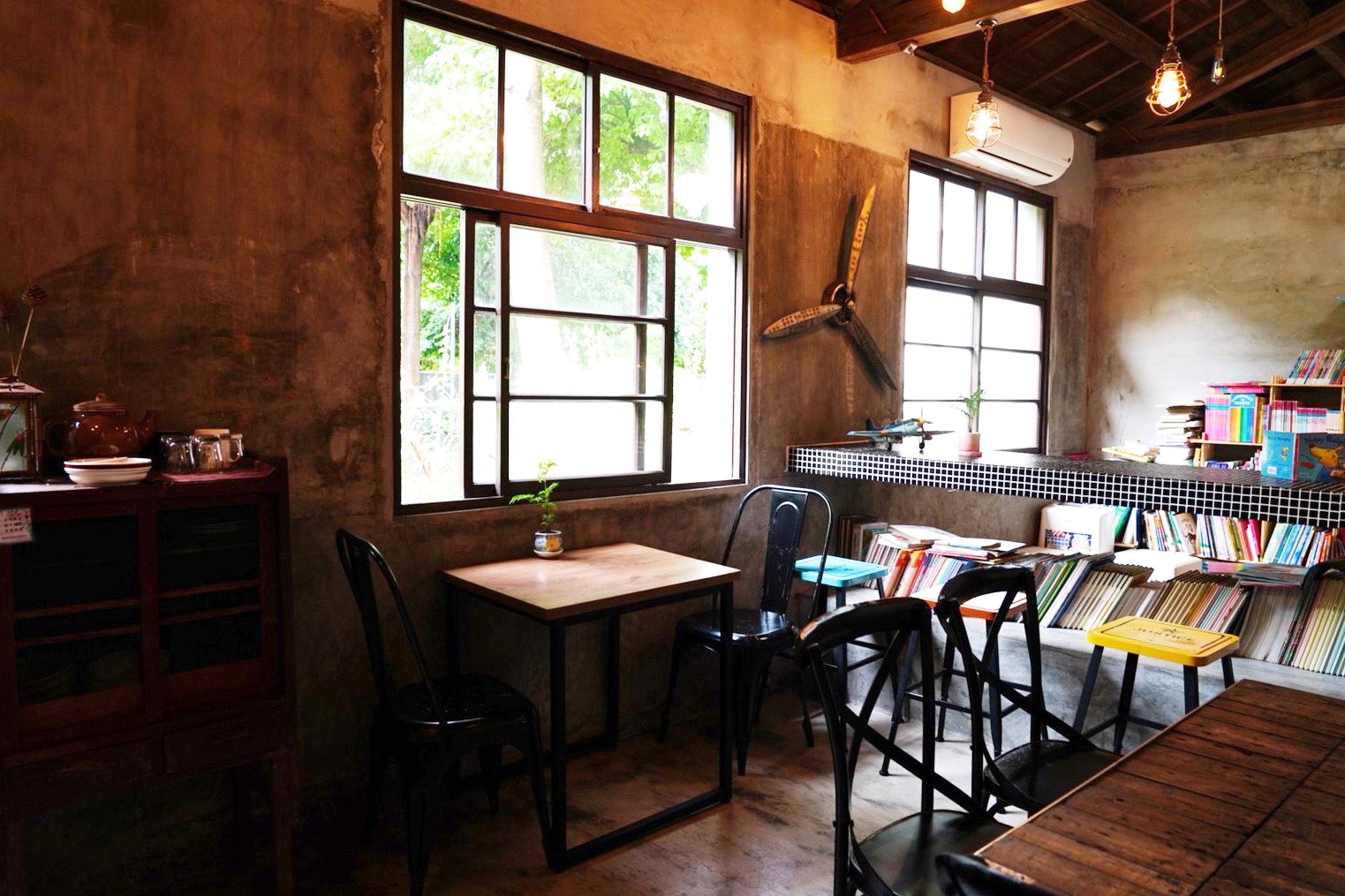 2D奇幻眷村,2D拍照景,免費景點,博物館,將軍樓旁的休憩小屋,拍照點,新北景點,空軍三重一村,親子遊 2D奇幻眷村,2D拍照景,免費景點,博物館,將軍樓旁的休憩小屋,拍照點,新北景點,空軍三重一村,親子遊