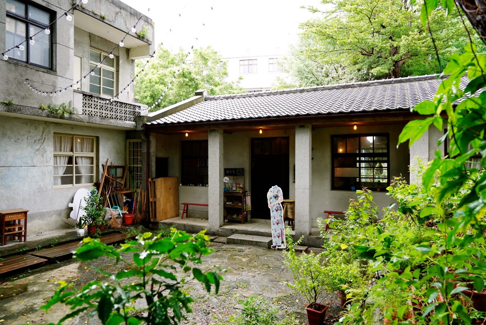 2D奇幻眷村,2D拍照景,免費景點,博物館,將軍樓旁的休憩小屋,拍照點,新北景點,空軍三重一村,親子遊 2D奇幻眷村,2D拍照景,免費景點,博物館,將軍樓旁的休憩小屋,拍照點,新北景點,空軍三重一村,親子遊