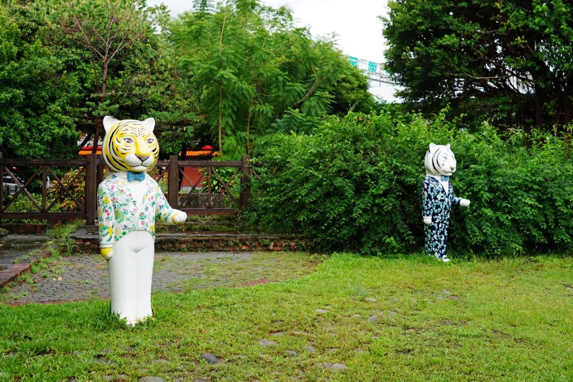 2D奇幻眷村,2D拍照景,免費景點,博物館,將軍樓旁的休憩小屋,拍照點,新北景點,空軍三重一村,親子遊 2D奇幻眷村,2D拍照景,免費景點,博物館,將軍樓旁的休憩小屋,拍照點,新北景點,空軍三重一村,親子遊