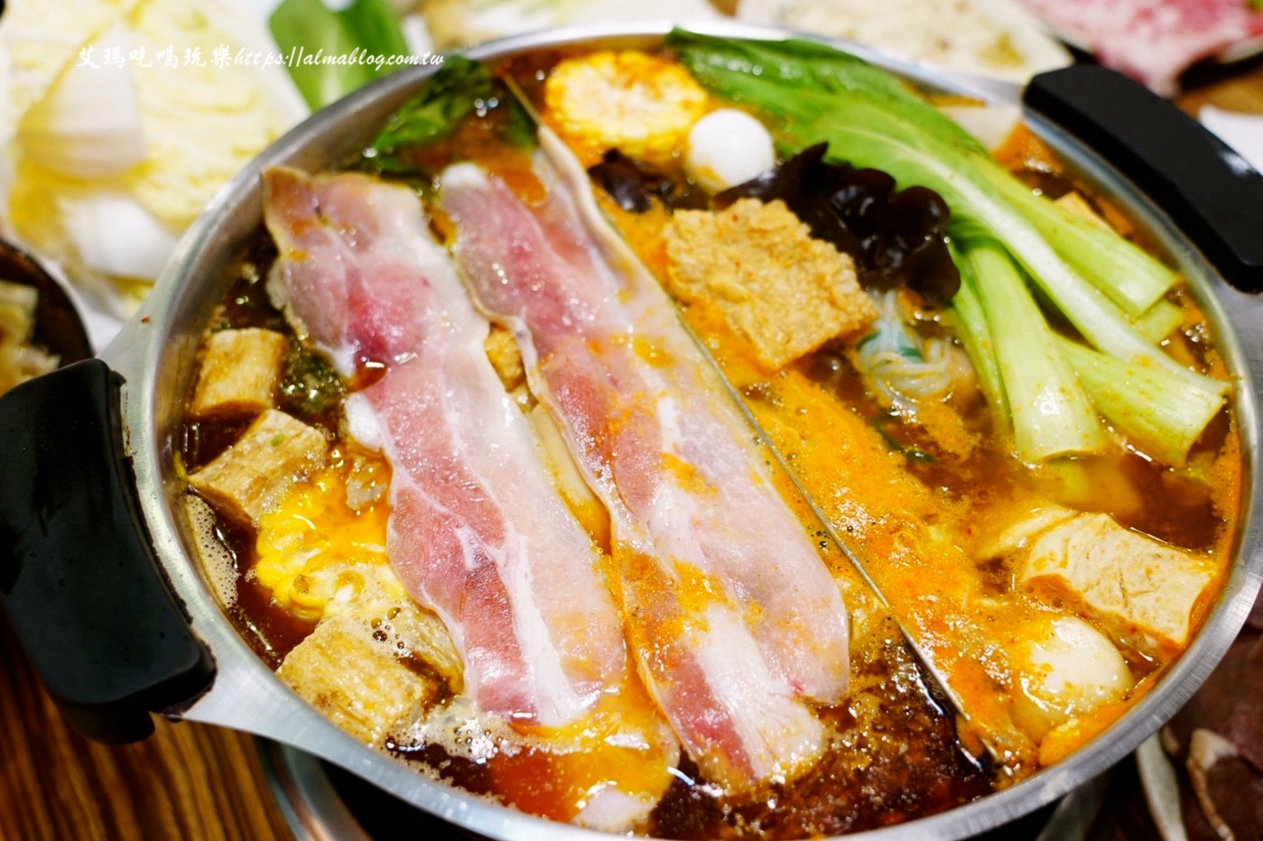 山羊城全羊館羊肉爐,羊肉爐,薑母鴨,泡菜鍋,三重美食,新北美食,山羊城,全羊館,台灣小吃,鍋物,羊三層肉,山羊城羊肉爐
