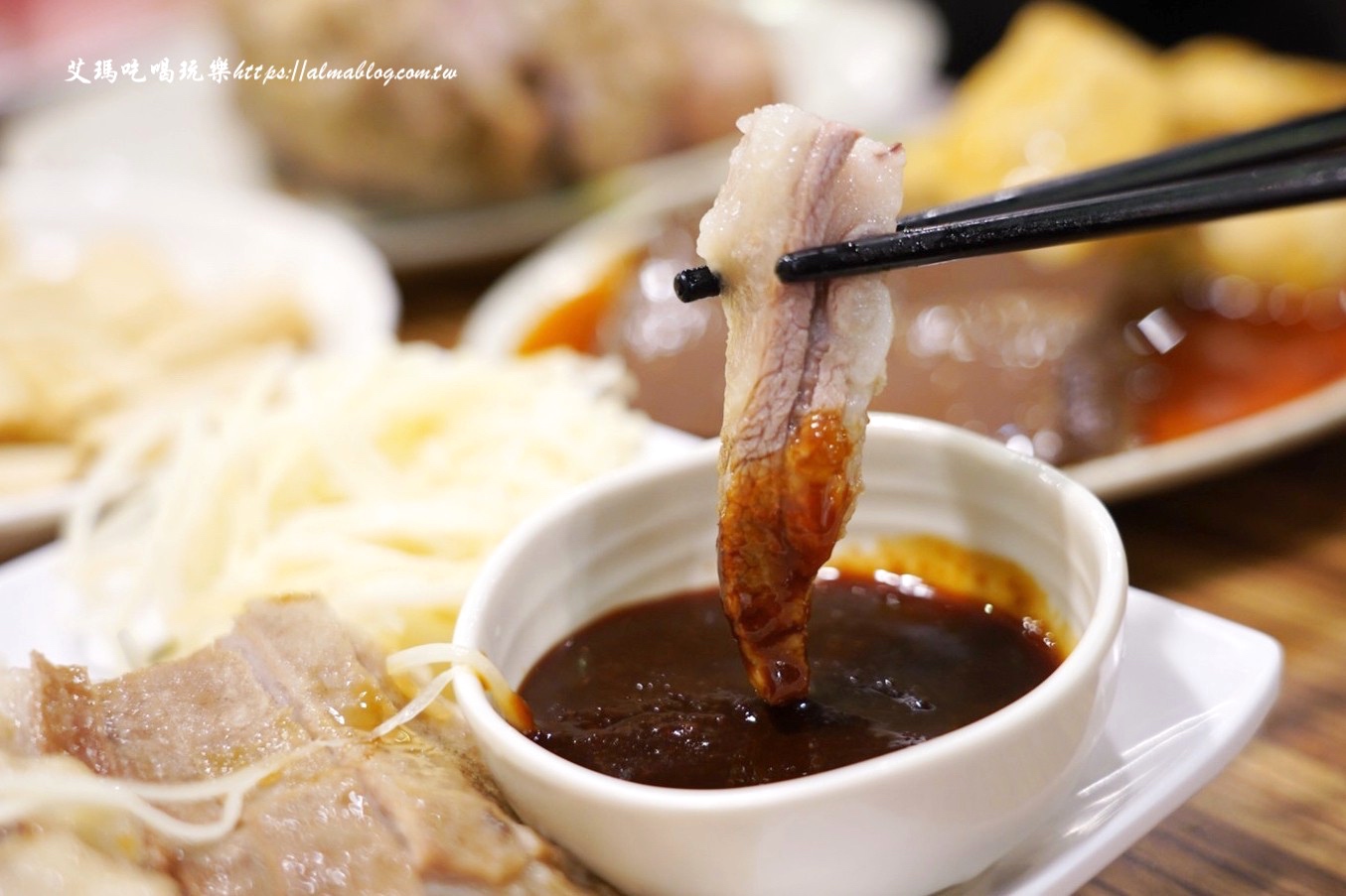 山羊城全羊館羊肉爐,羊肉爐,薑母鴨,泡菜鍋,三重美食,新北美食,山羊城,全羊館,台灣小吃,鍋物,羊三層肉,山羊城羊肉爐