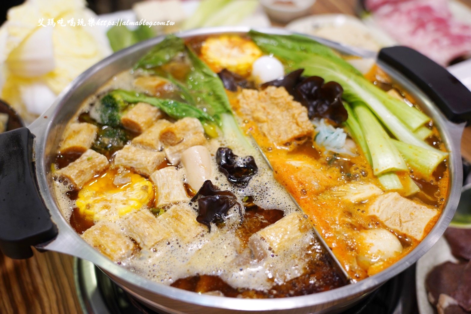 山羊城全羊館羊肉爐,羊肉爐,薑母鴨,泡菜鍋,三重美食,新北美食,山羊城,全羊館,台灣小吃,鍋物,羊三層肉,山羊城羊肉爐 山羊城全羊館羊肉爐,羊肉爐,薑母鴨,泡菜鍋,三重美食,新北美食,山羊城,全羊館,台灣小吃,鍋物,羊三層肉,山羊城羊肉爐