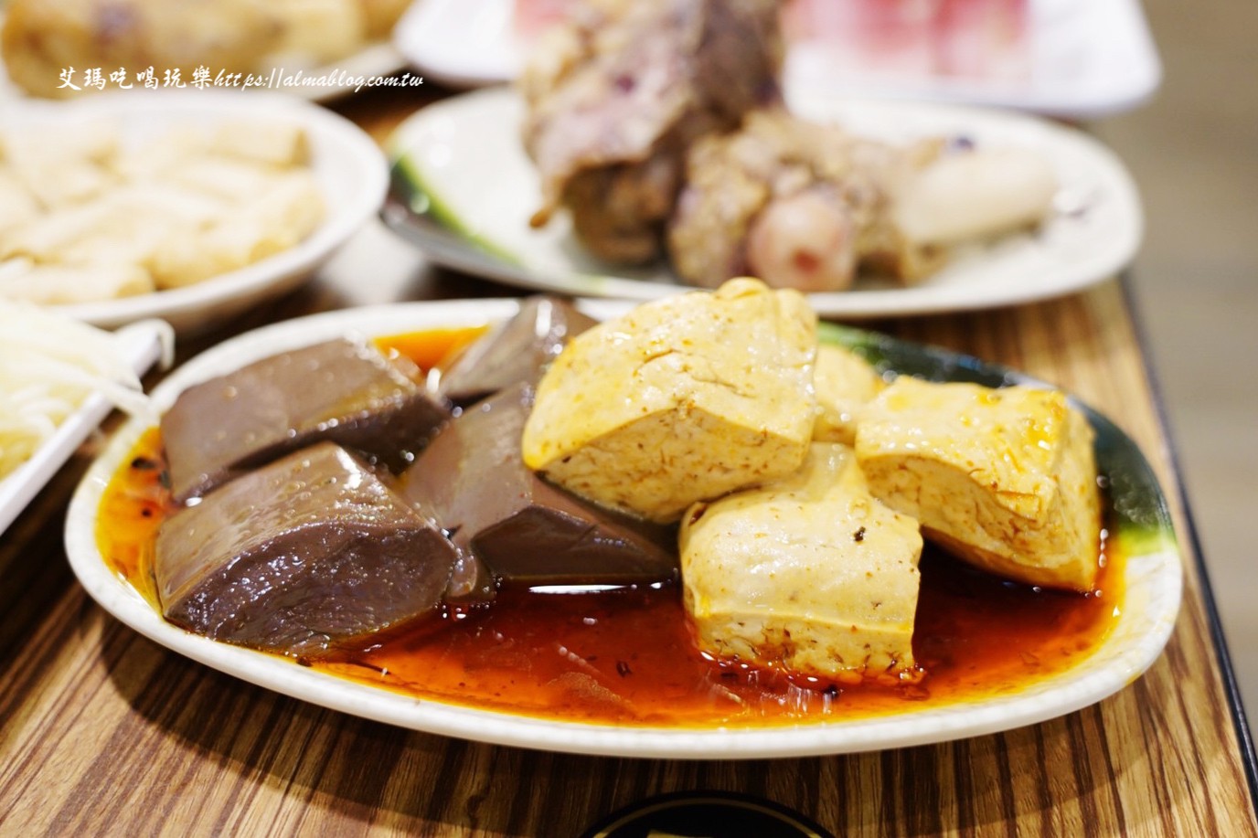 山羊城全羊館羊肉爐,羊肉爐,薑母鴨,泡菜鍋,三重美食,新北美食,山羊城,全羊館,台灣小吃,鍋物,羊三層肉,山羊城羊肉爐