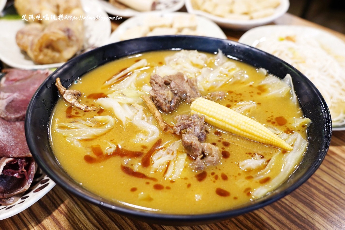 山羊城全羊館羊肉爐,羊肉爐,薑母鴨,泡菜鍋,三重美食,新北美食,山羊城,全羊館,台灣小吃,鍋物,羊三層肉,山羊城羊肉爐 山羊城全羊館羊肉爐,羊肉爐,薑母鴨,泡菜鍋,三重美食,新北美食,山羊城,全羊館,台灣小吃,鍋物,羊三層肉,山羊城羊肉爐