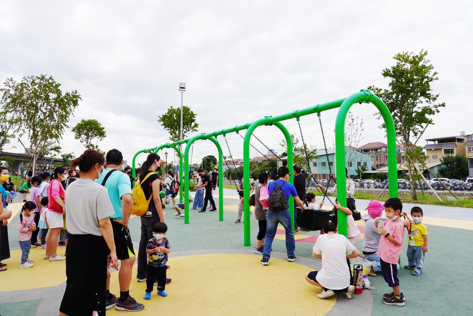 台中景點,免費景點,公園,台中公園,馬卡龍公園,溜滑梯