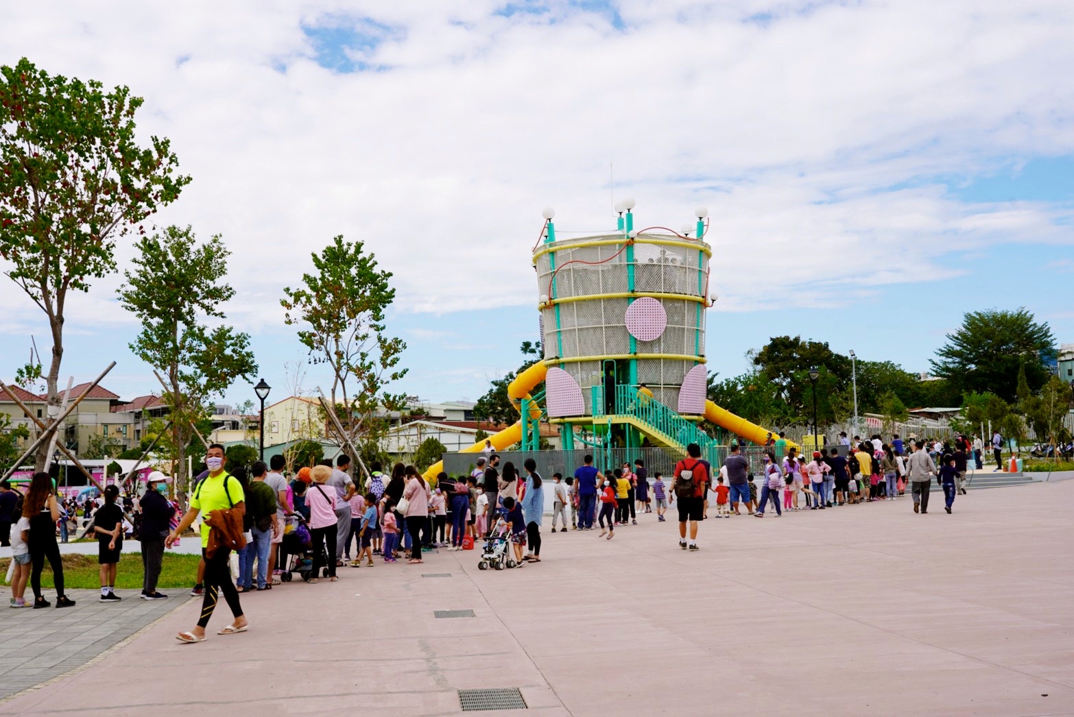 台中景點,免費景點,公園,台中公園,馬卡龍公園,溜滑梯