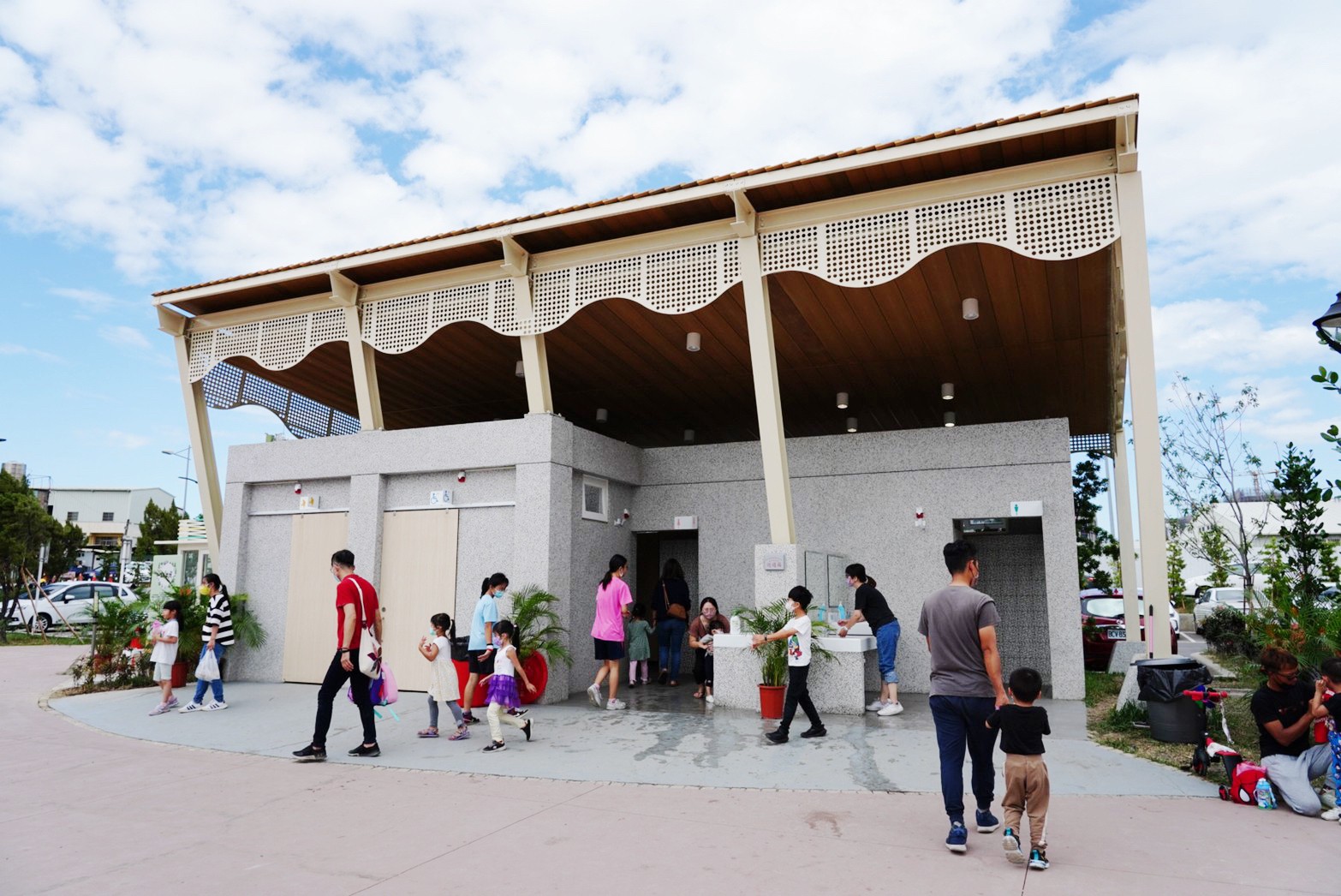 台中景點,免費景點,公園,台中公園,馬卡龍公園,溜滑梯