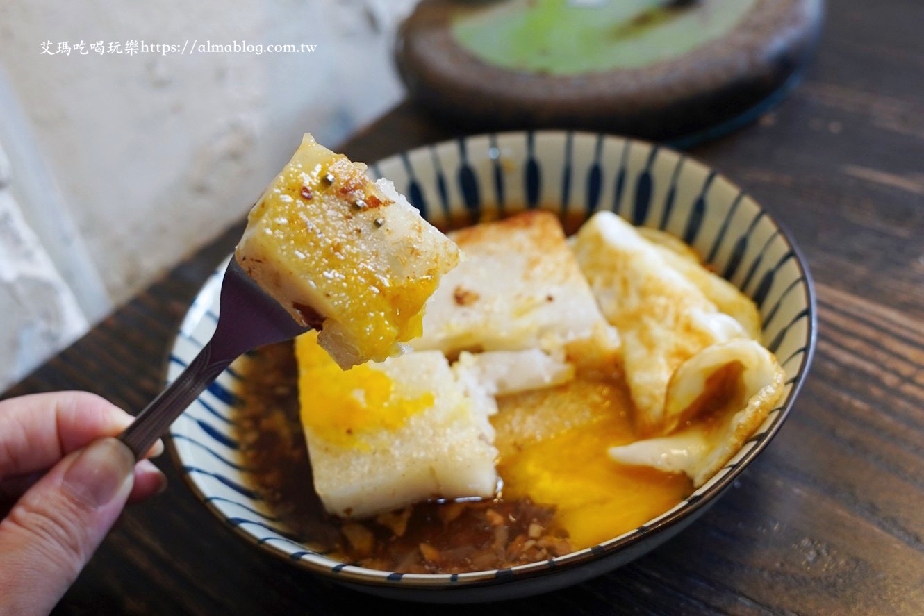 新北美食,鶯歌美食,鶯歌早餐,早餐店,復古餐廳,蘿蔔糕,炒麵,台灣小吃,三合號,三合號 SUMMER HOUSE,六合滷呷粿