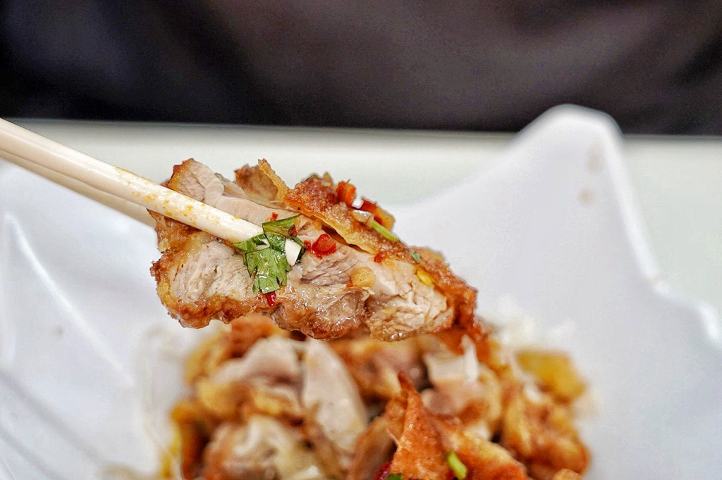 銀魚泰國料理伊通