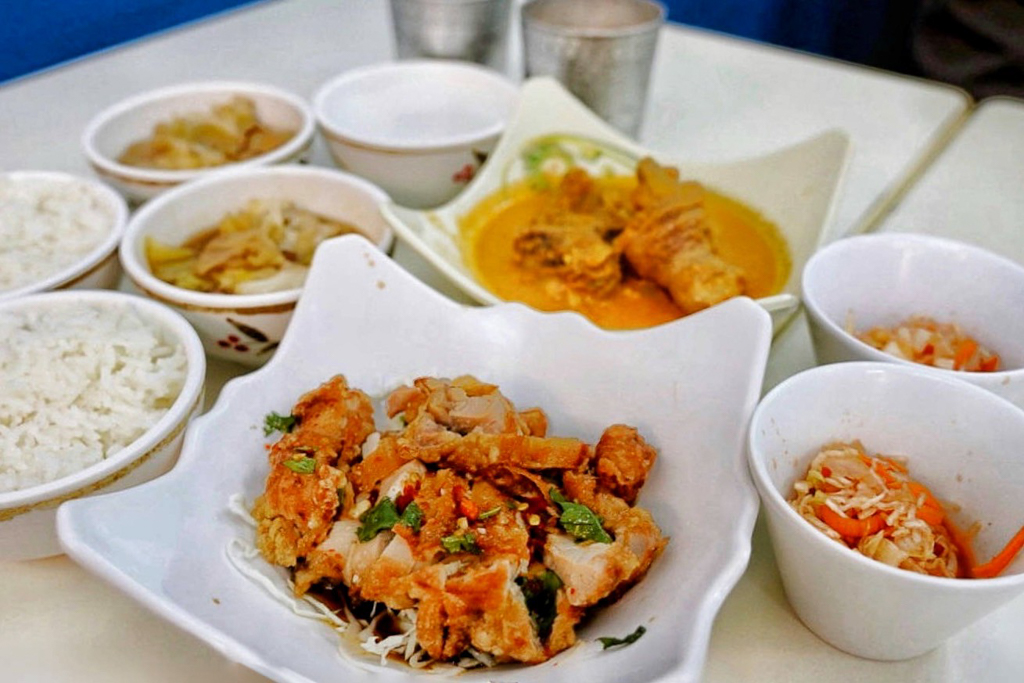 銀魚泰國料理伊通