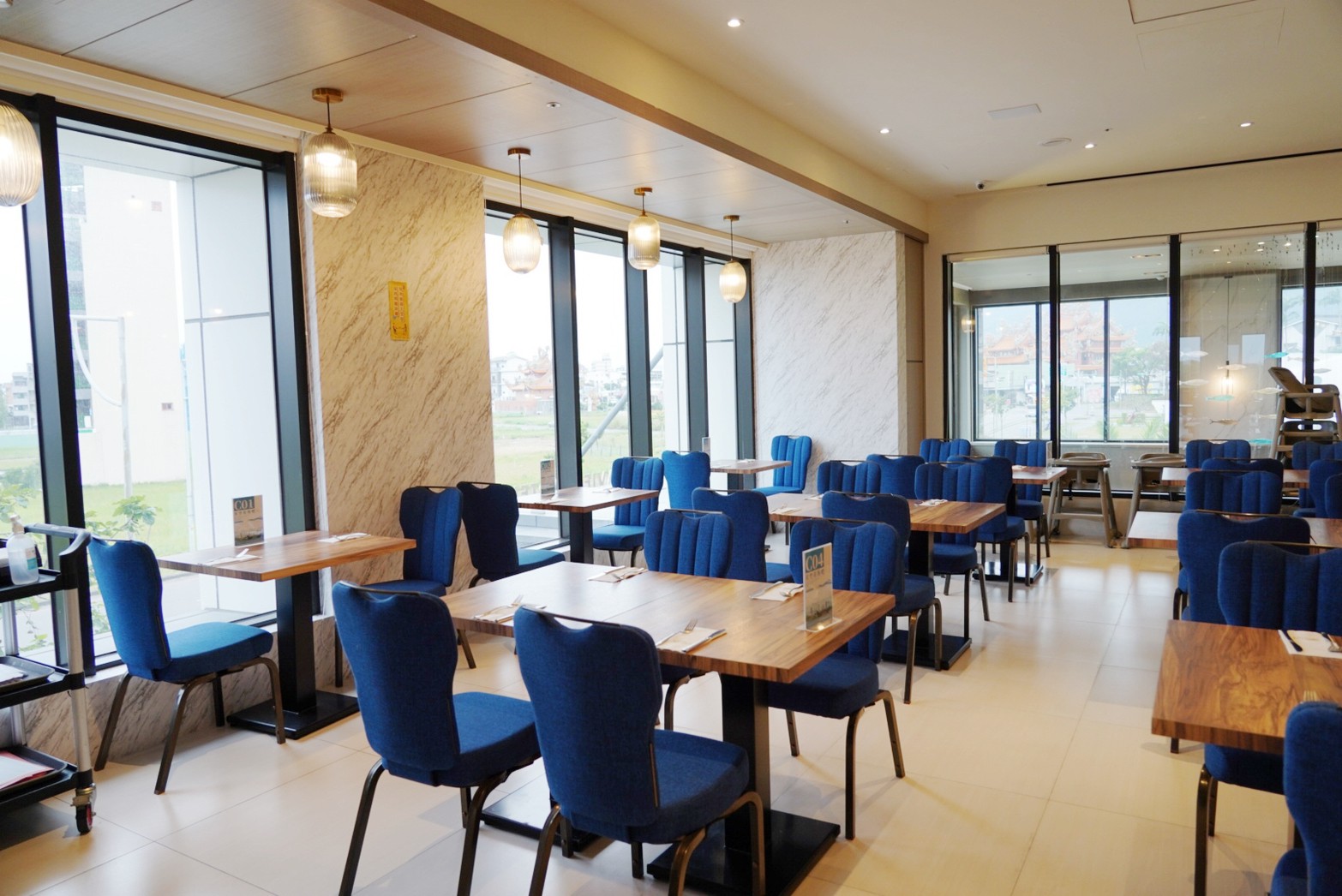宜蘭景點,宜蘭住宿,烤鴨餐,餐廳,住宿,宜蘭飯店,蘭陽烏石港海景酒店,兒童室,下午茶,晚餐,吃到飽
