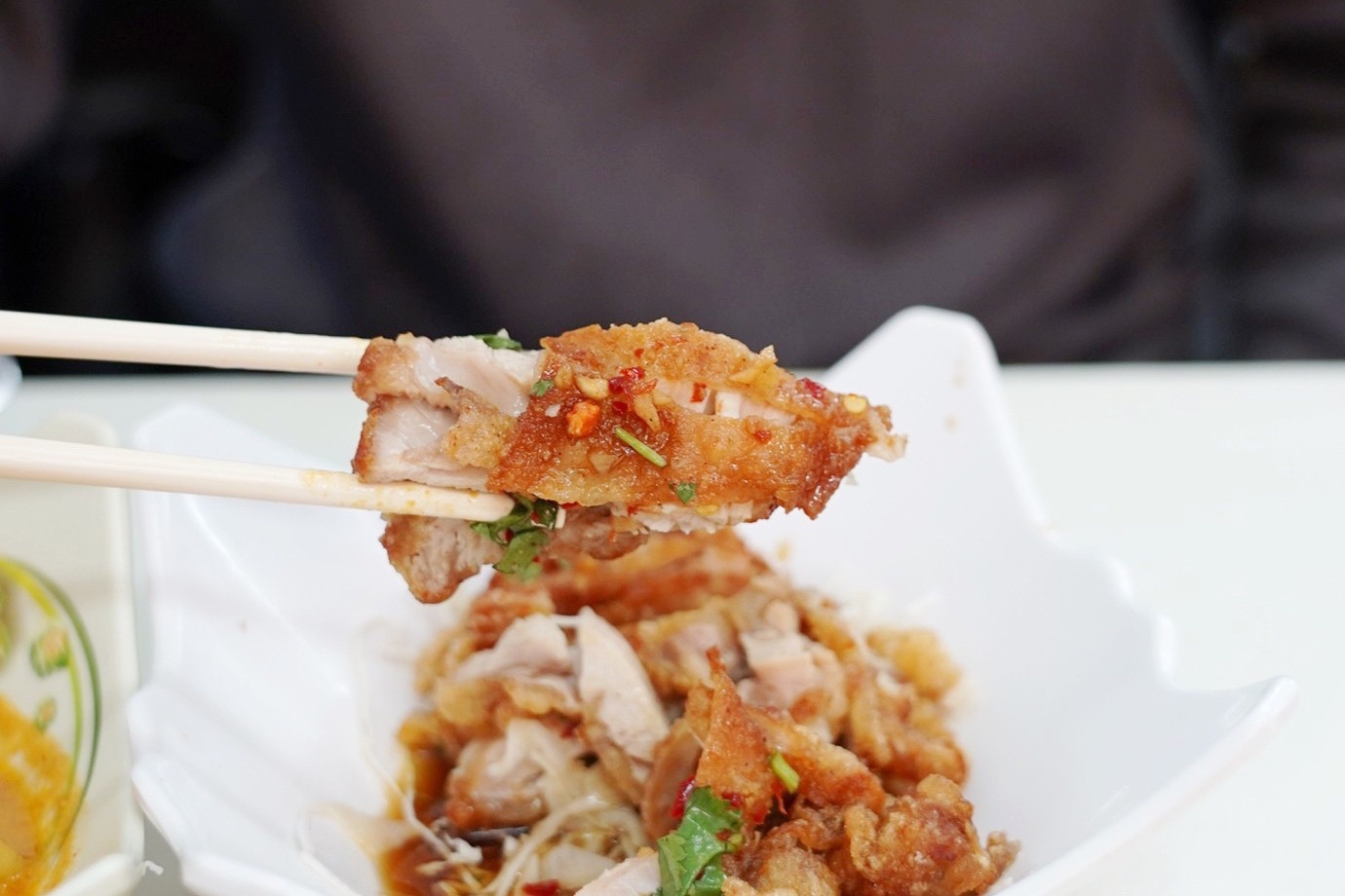 銀魚泰國料理伊通