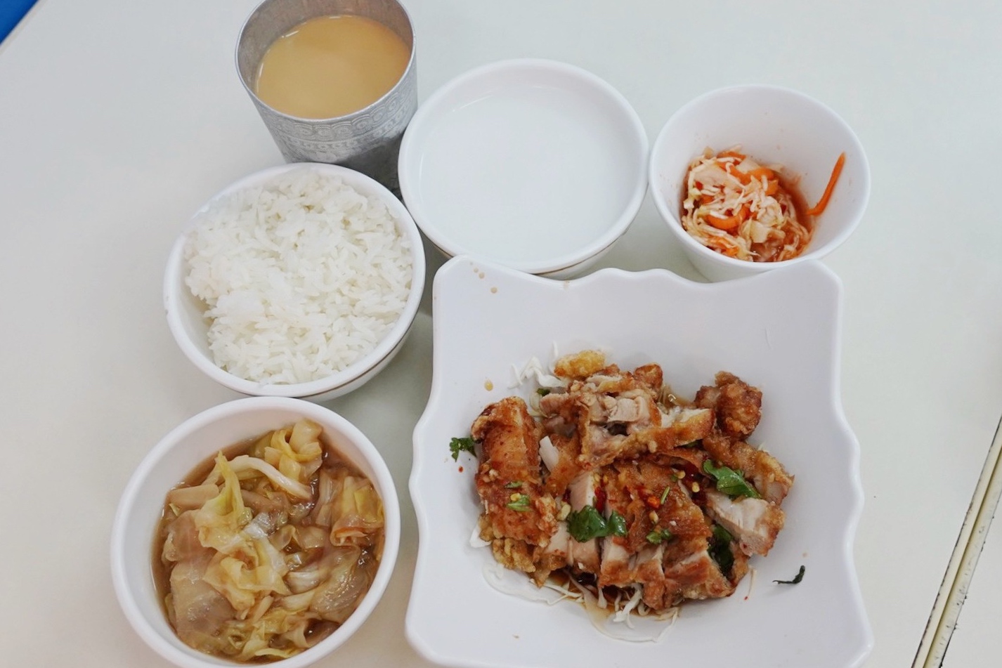 銀魚泰國料理伊通