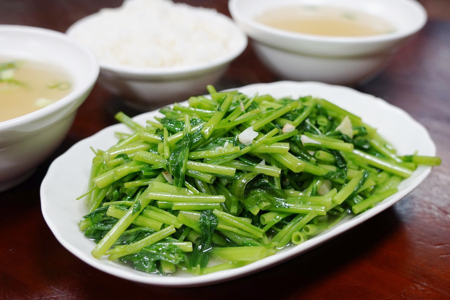 台北美食,新營人牛肉,延三夜市,大橋頭站,台灣美食,台灣小吃,炒牛肉,牛肉湯,麻油腰只湯,沙茶炒牛肉