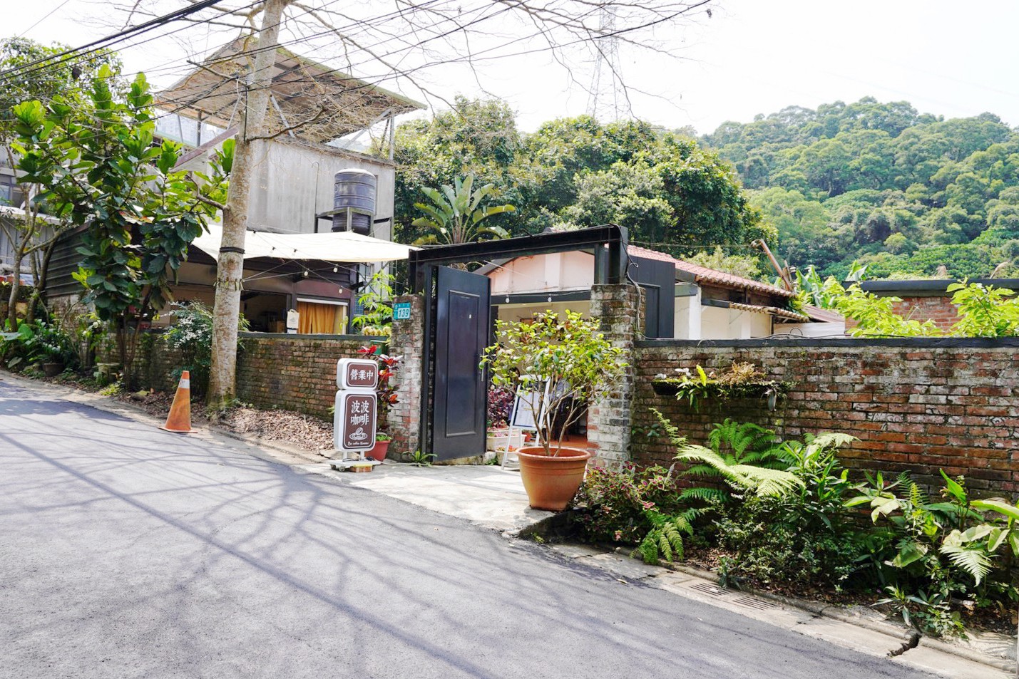 老宅咖啡,咖啡,老屋,咖啡館,茶館,茶棧,泡茶,手工甜點,驛庭手沖咖啡,波波咖啡,有田咖啡,苑𥚃好咖,麗池畔,只是光影,獨立咖啡廳,物產小舖,咖逼小売所 斗宅。揀茶舍,郭美怡書店,日日風味所,石坪茶屋,NxCoffee 虎頭山直營店,叄拾捌號咖啡店,老樣子,GUHill好適山坡,