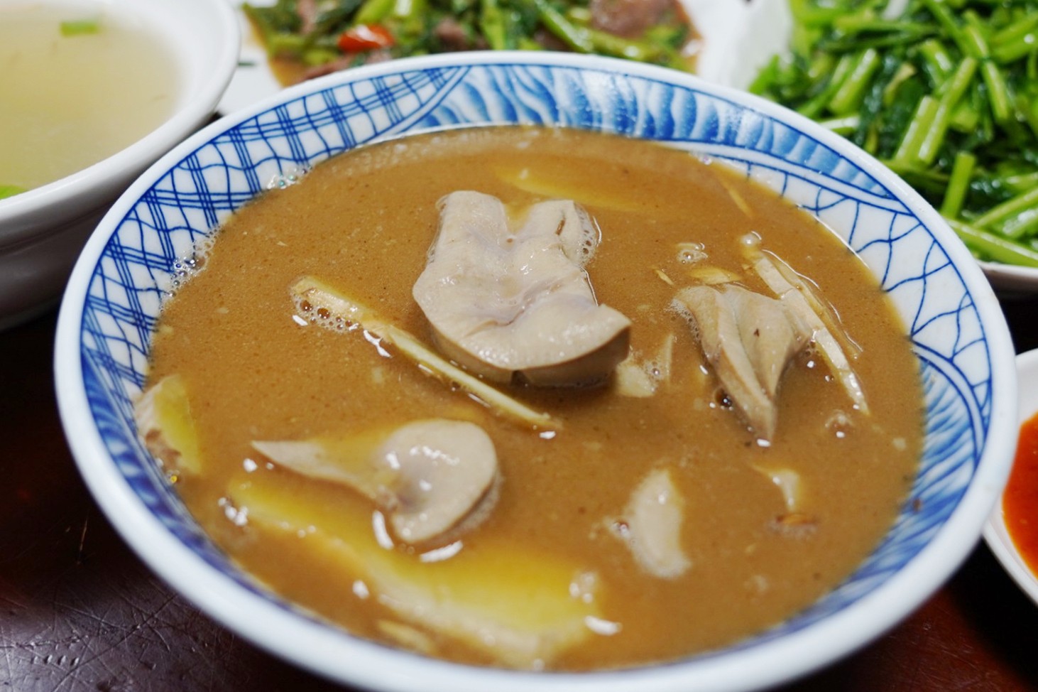 台北美食,新營人牛肉,延三夜市,大橋頭站,台灣美食,台灣小吃,炒牛肉,牛肉湯,麻油腰只湯,沙茶炒牛肉 台北美食,新營人牛肉,延三夜市,大橋頭站,台灣美食,台灣小吃,炒牛肉,牛肉湯,麻油腰只湯,沙茶炒牛肉