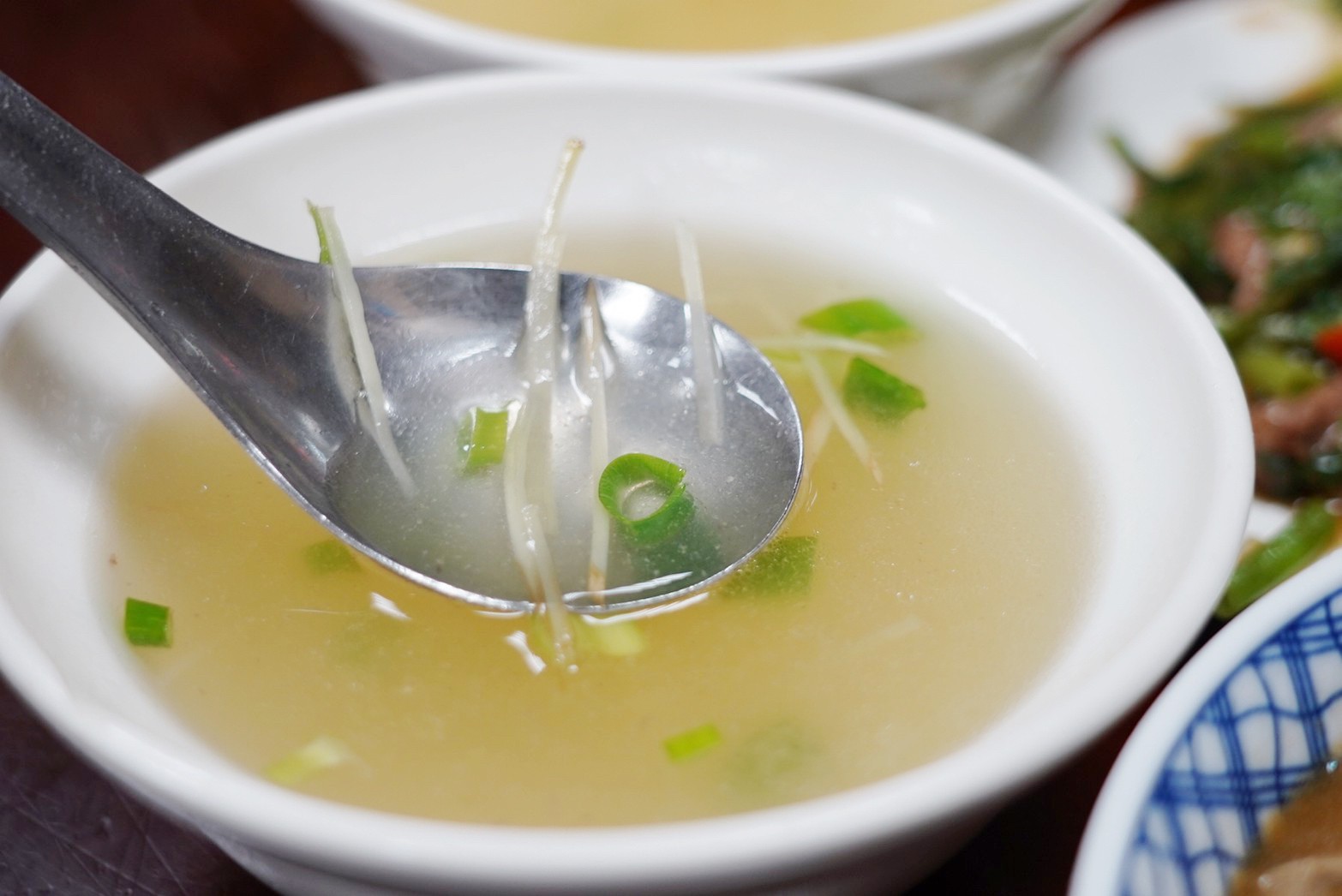 台北美食,新營人牛肉,延三夜市,大橋頭站,台灣美食,台灣小吃,炒牛肉,牛肉湯,麻油腰只湯,沙茶炒牛肉 台北美食,新營人牛肉,延三夜市,大橋頭站,台灣美食,台灣小吃,炒牛肉,牛肉湯,麻油腰只湯,沙茶炒牛肉