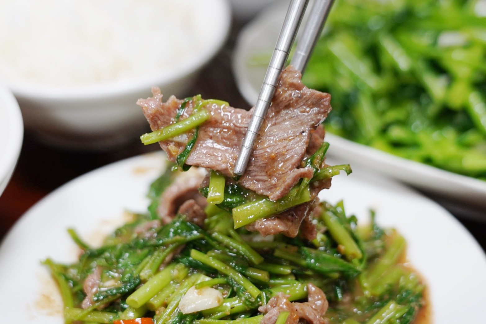 台北美食,新營人牛肉,延三夜市,大橋頭站,台灣美食,台灣小吃,炒牛肉,牛肉湯,麻油腰只湯,沙茶炒牛肉