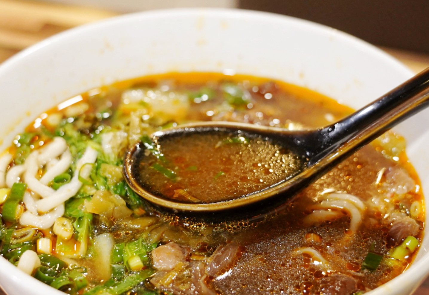 台北美食,新北美食,鶯歌美食,牛肉麵,大媽牛肉麵,台灣小吃,牛筋麵,醬悶苦瓜,滷牛筋