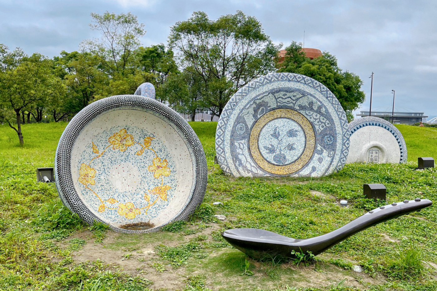 台北景點.新北景點,新北市美術館,鶯歌景點,免費景點,小火車,親子景點,三鶯之心,圓頂藝術空間,沉浸式遊戲裝置,畫畫731公車一日票