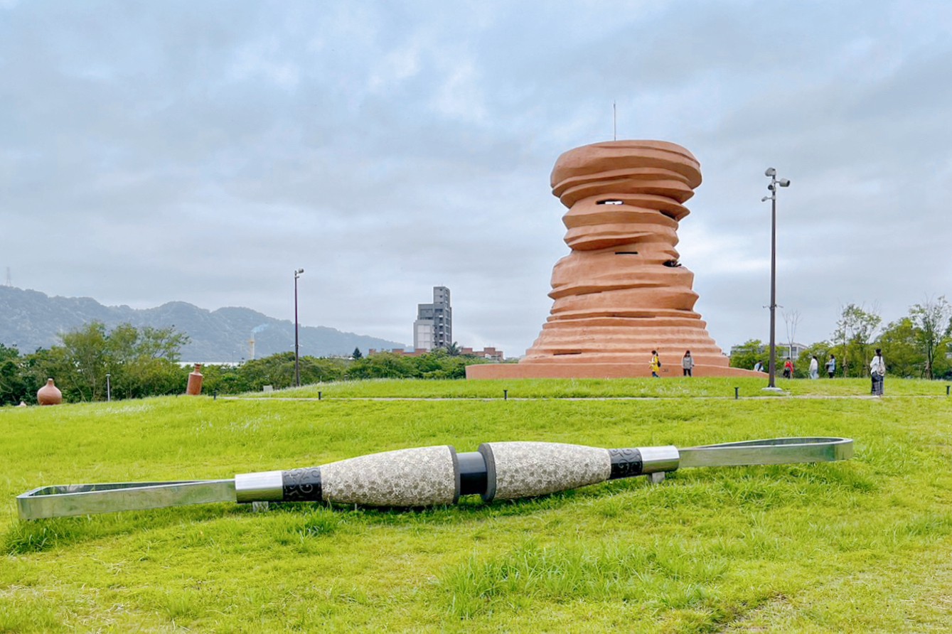 台北景點.新北景點,新北市美術館,鶯歌景點,免費景點,小火車,親子景點,三鶯之心,圓頂藝術空間,沉浸式遊戲裝置,畫畫731公車一日票
