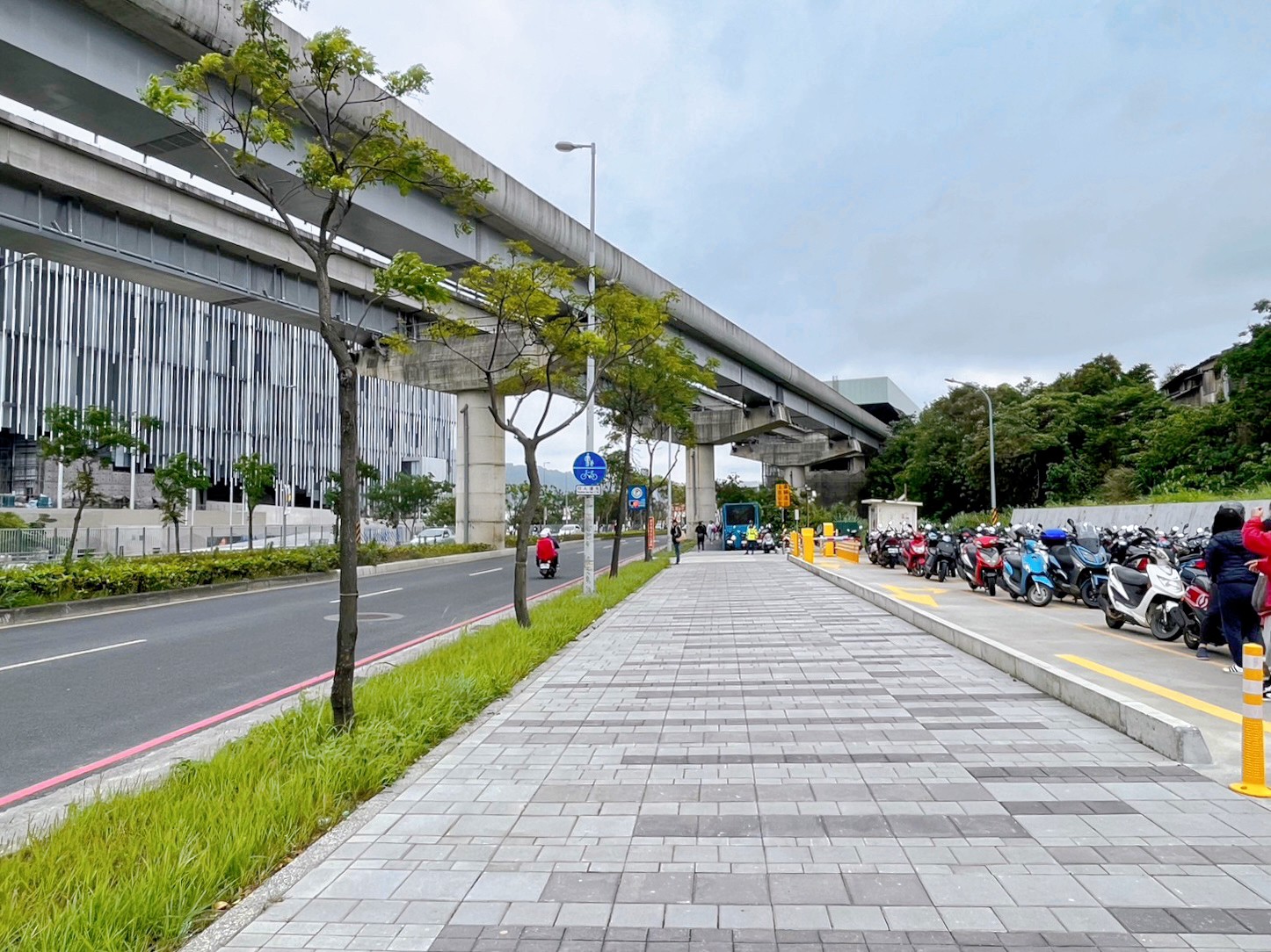 台北景點.新北景點,新北市美術館,鶯歌景點,免費景點,小火車,親子景點,三鶯之心,圓頂藝術空間,沉浸式遊戲裝置,畫畫731公車一日票