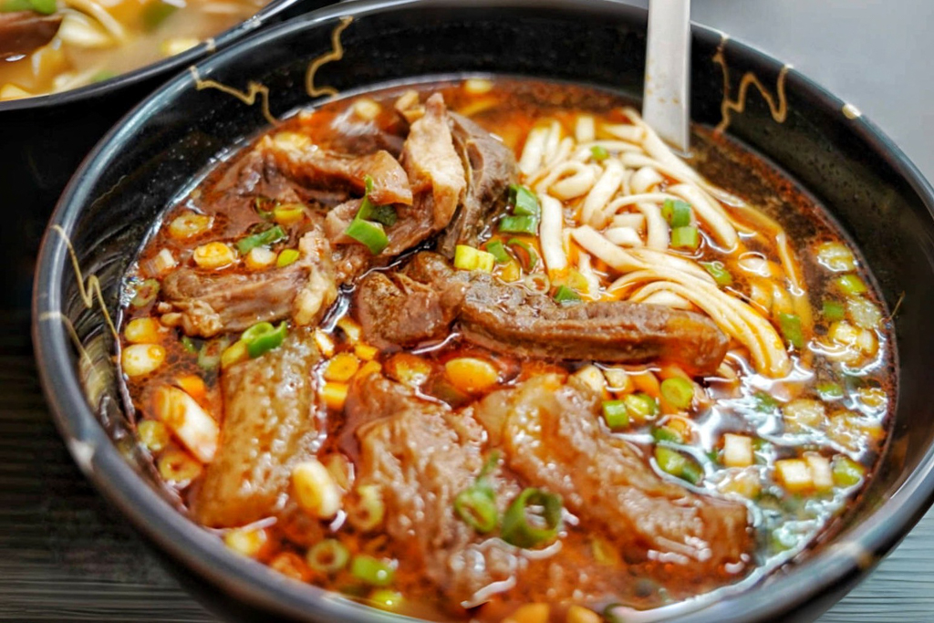 阿忠牛肉麵