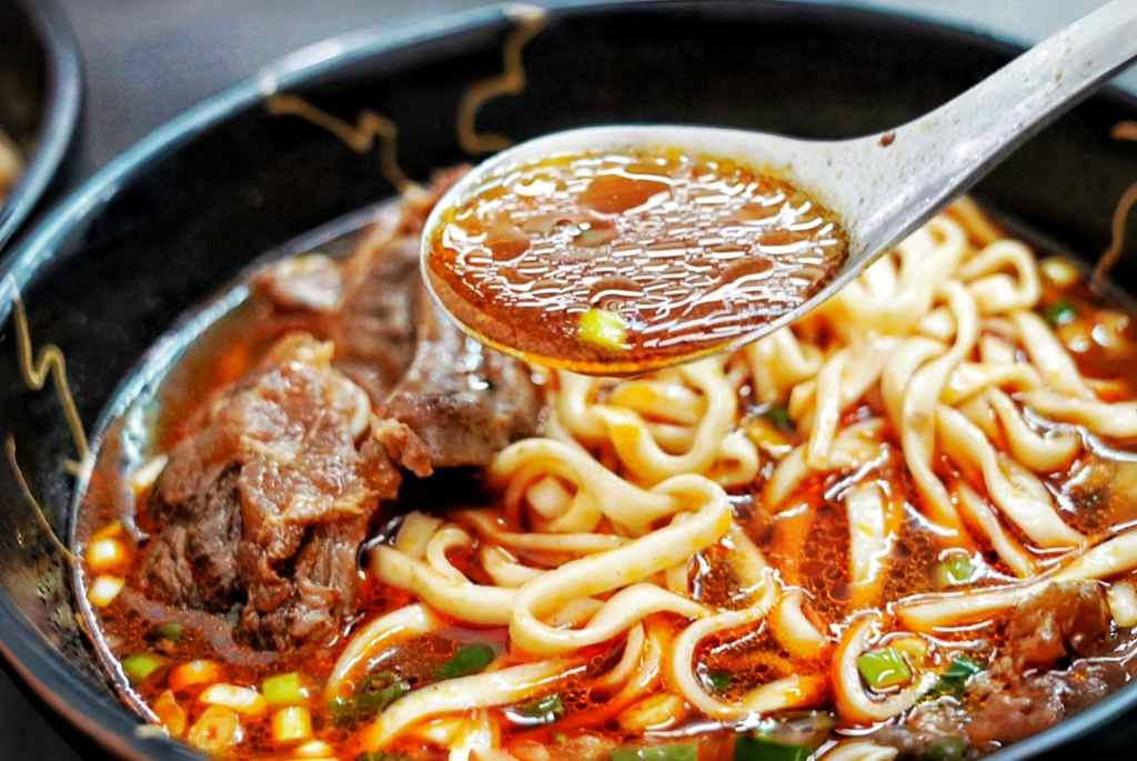 阿忠牛肉麵