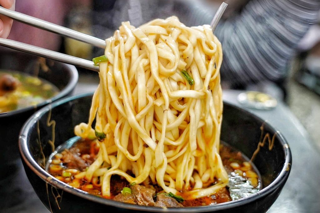 阿忠牛肉麵 