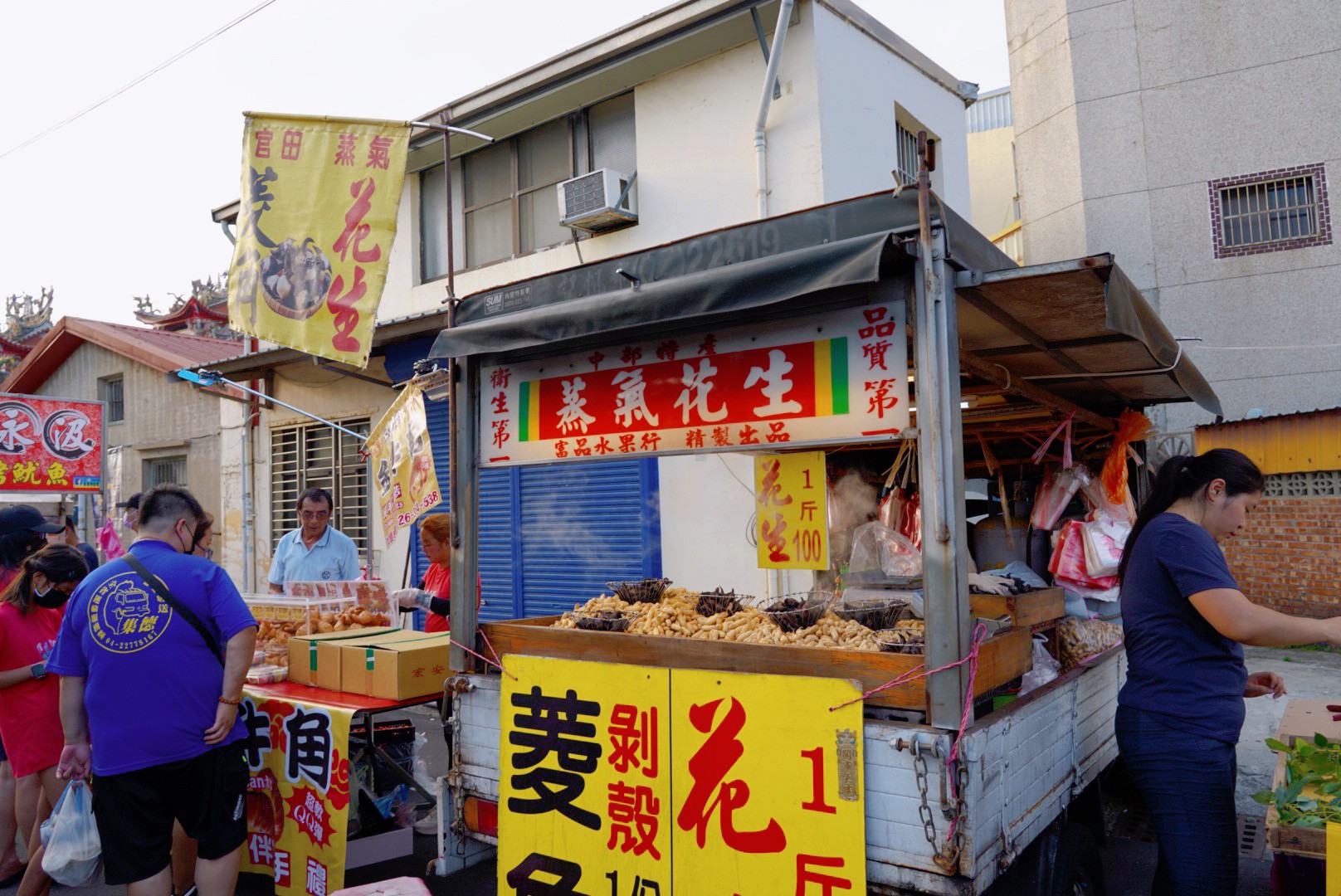 苗栗景點,後龍美食,台灣夜市,夜市小吃,廟口小吃,後龍夜市,豆乳雞,地瓜球,排骨酥,雞排,熱炒,傳統夜市,封街夜市